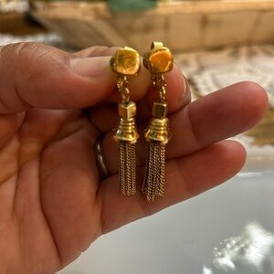 TRIFARI C, Vintage clip earrings